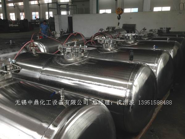 拋光儲(chǔ)罐 GMP藥品儲(chǔ)罐 QS食品儲(chǔ)罐 潔凈罐