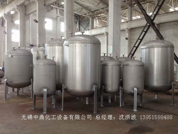 不銹鋼立式儲(chǔ)罐、碳鋼立式儲(chǔ)罐、立式儲(chǔ)罐 