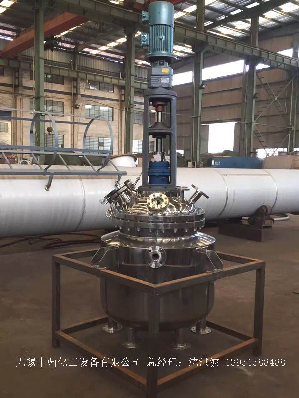蒸汽加熱反應(yīng)釜、導(dǎo)熱油循環(huán)加熱反應(yīng)釜 