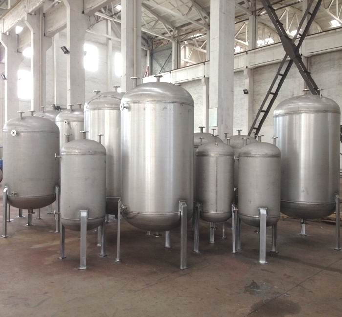不銹鋼高位槽、真空緩沖罐、不銹鋼滴加罐、不銹鋼計(jì)量罐